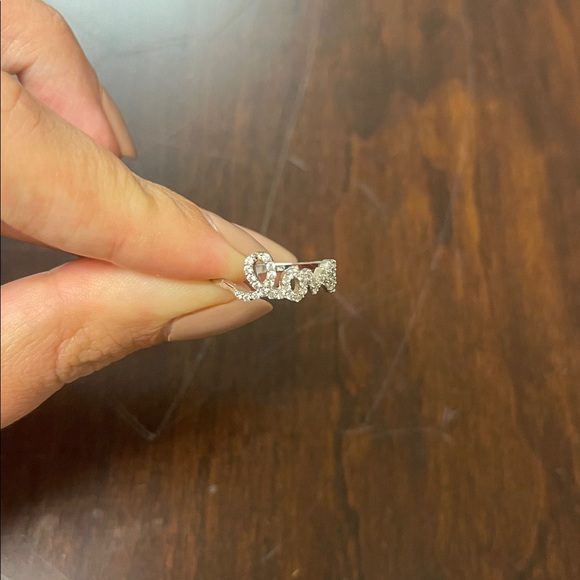 Elegant Silver love ring size 7 - Picture 3 of 3